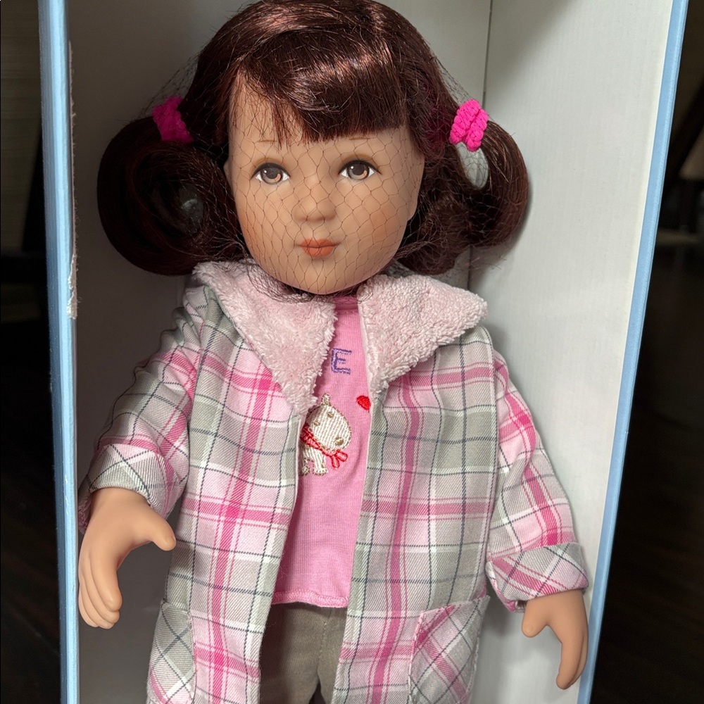 VTG Käthe Kruse Doll, new in box,brown hair